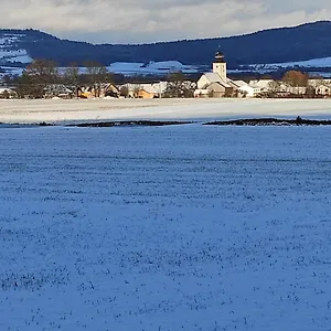 https://schone-helle-ferienwohnung-in-waldnahe.com-bavaria.com